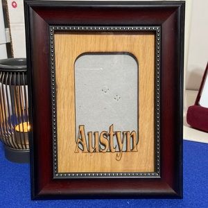 Personalized picture frame